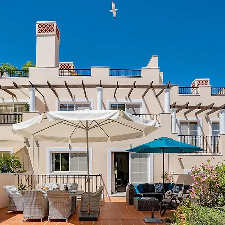Vilamoura Garden With Pool By Homing Сasa de vacaciones Quarteira